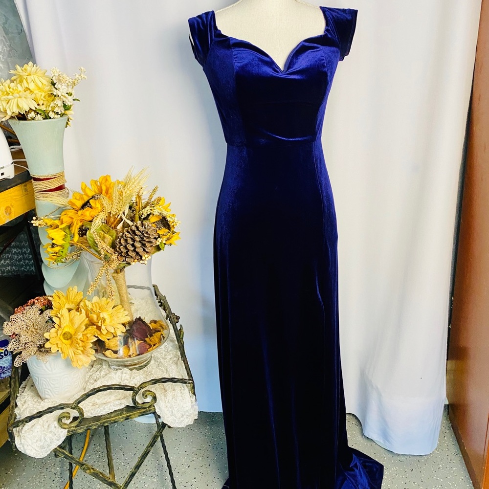 B. Darlin Long Purple Dress size 11/12